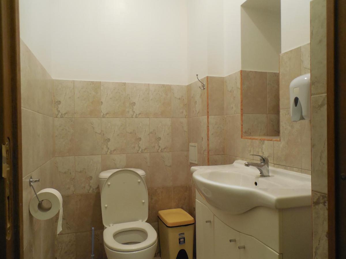 Gogol Park Hostel Riga Eksteriør bilde